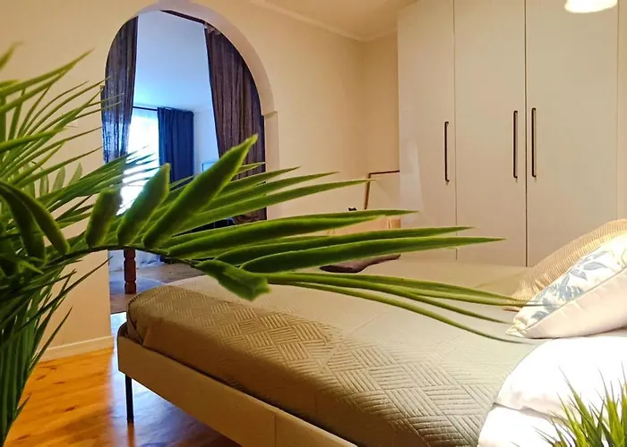 Two Bedroom Charismatic Apartment In The Old Town